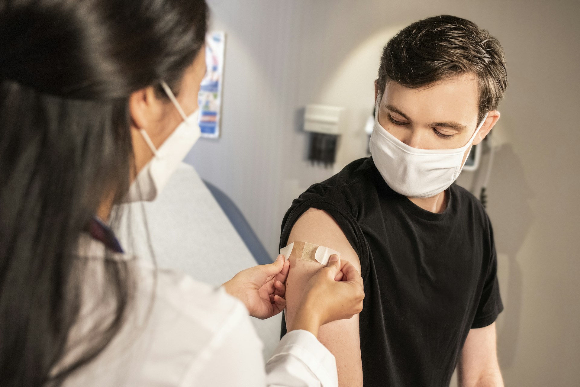 How to Avoid Catching Colds During Flights