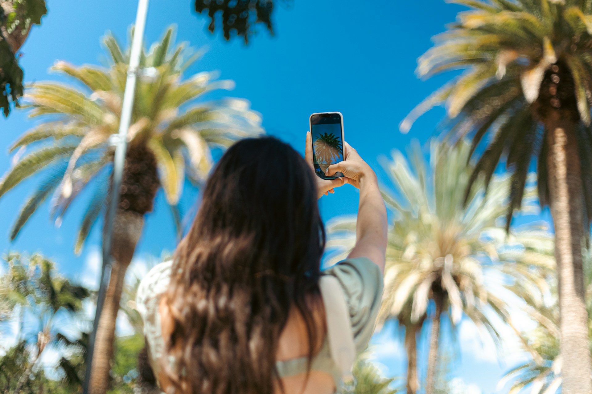 Stay Clear of These Selfies While on Vacation