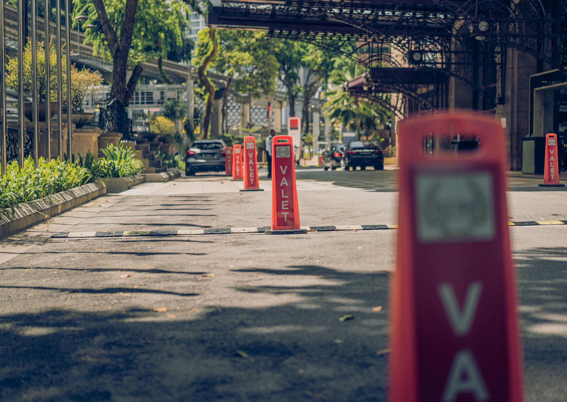 Airport Valet Parking: Why Choose Valet Parking at the Airport?