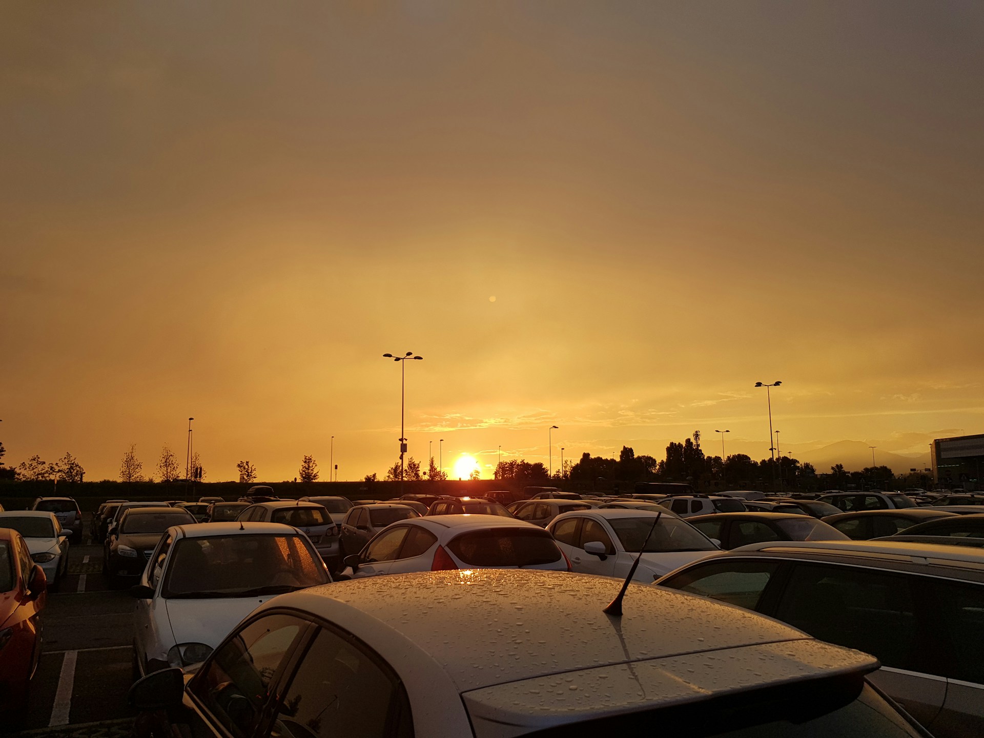 Parking at the Airport? How to Help Protect Your Car and Stay Safe