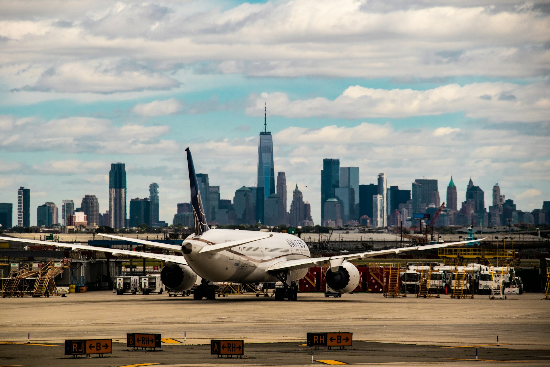Newark Airport Guide (EWR)