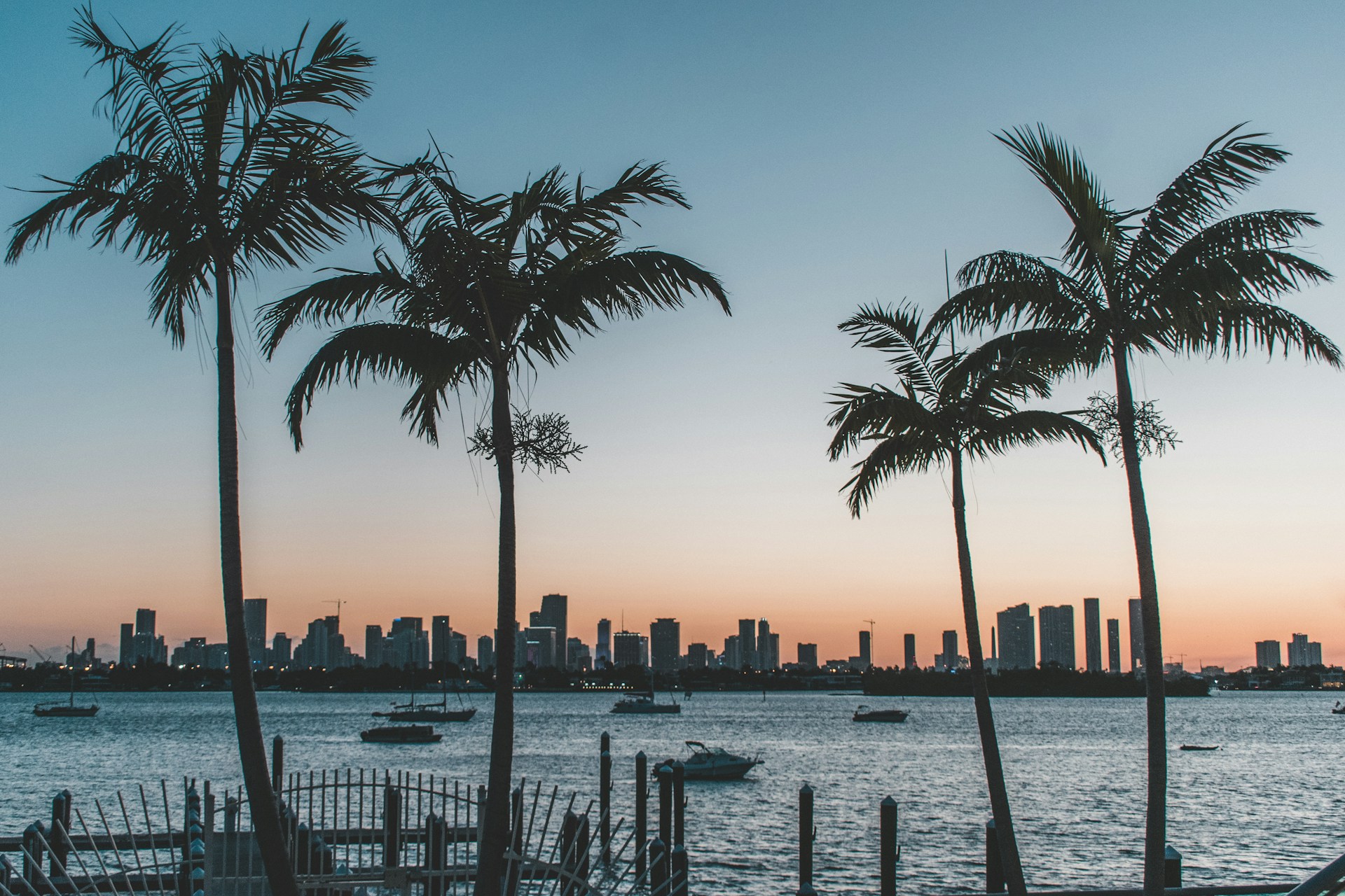 Cheap Warm Winter Vacations: 10 Budget-Friendly US Getaways