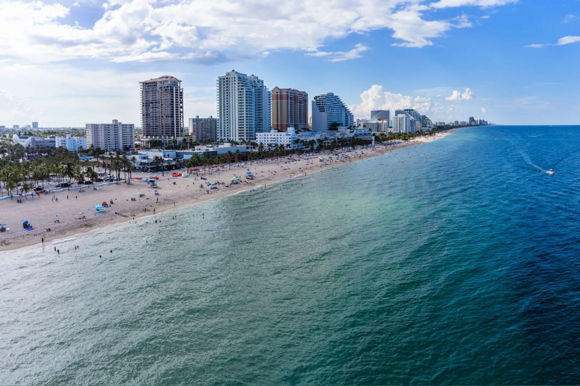 How Early Should I Get to Fort Lauderdale-Hollywood International Airport (FLL)